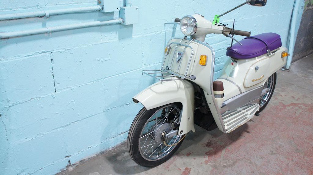 1965 FUJI RABBIT 90  Scooter
