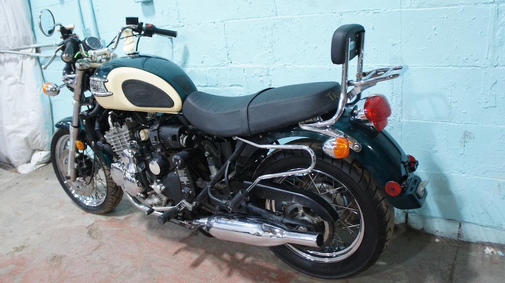 2003 TRIUMPH THUNDERBIRD Motorcycle