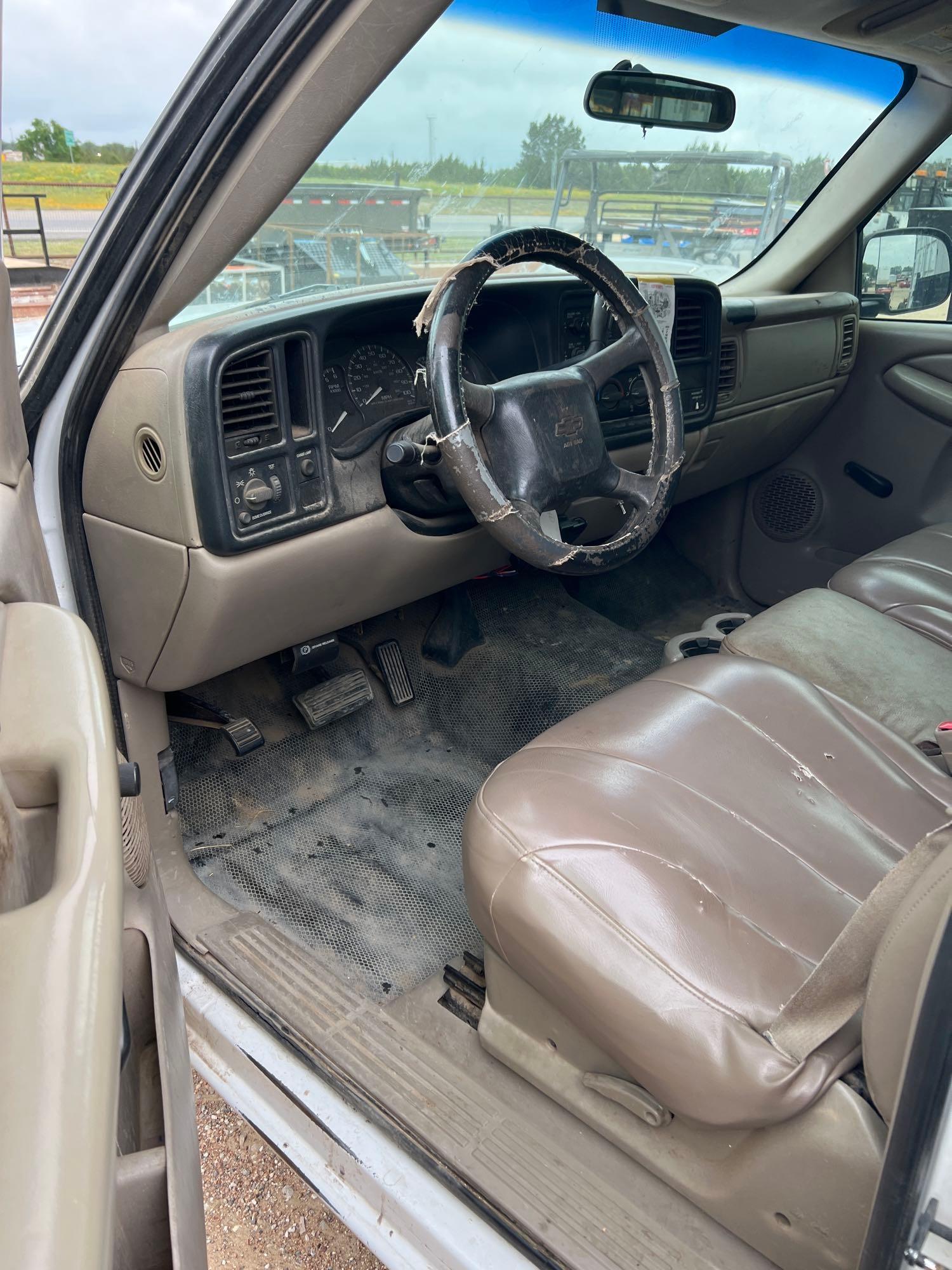 2002 Chevy 2500 2WD Flatbed Runs Good. Recent Jasper Auto Transmission V8 - Gas 94,XXX Miles Local