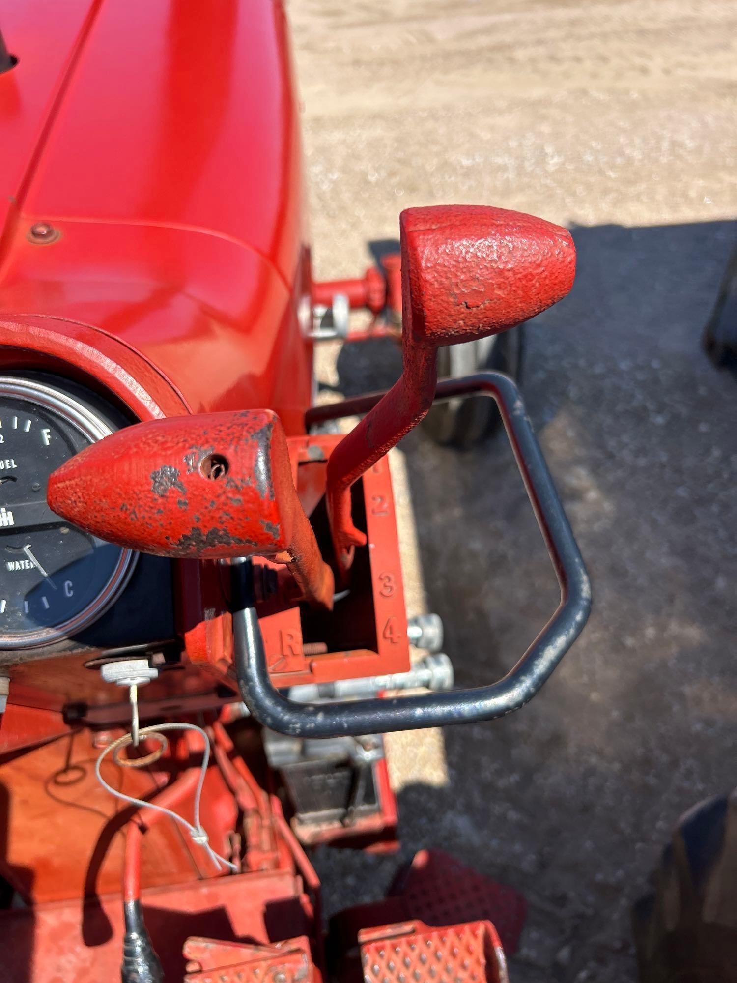 McCormick Farmall 806 Diesel 2WD Tractor 540/1000 PTO Runs Good