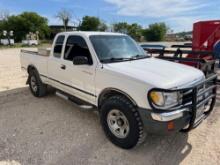 1999 Toyota Extended Cab 4WD Truck Auto Transmission Tool Box, Bed Rails, Grill Guard Possible Fuel