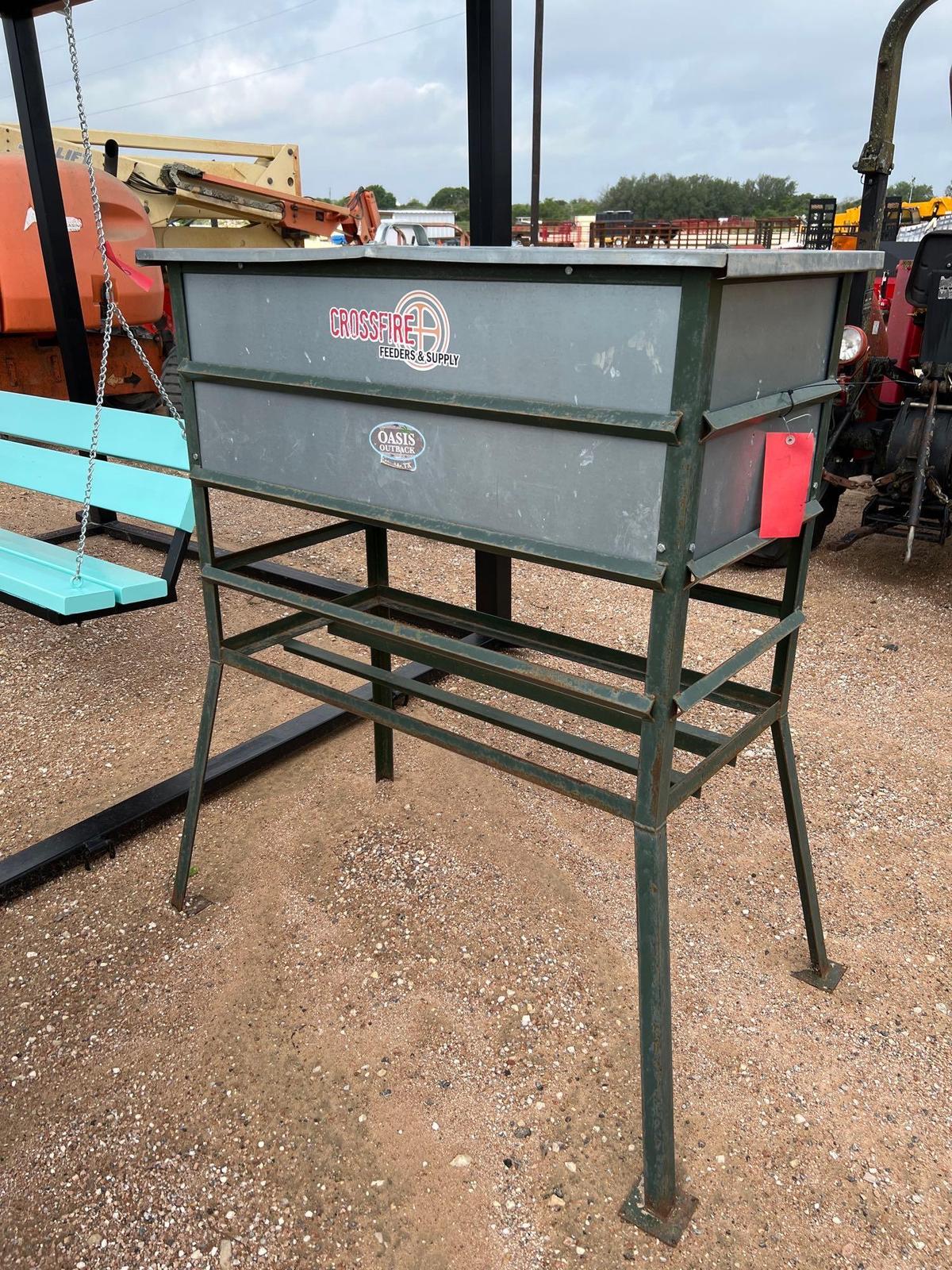 Crossfire Square Bale Feeder