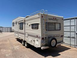 1990 Hitch Hiker 5th Wheel Travel Trailer with Slide-Out, Awning, Couch and Recliner VIN 43283
