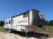 Wildwood Heritage Glen Lite Fifth Wheel Travel Trailer 35' with 2 Slide Outs Gooseneck Adapter