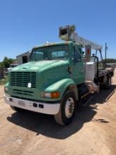 1999 Internationalwith Pitman Hydraulic Lift HL 160 D 16,000lb Boom IH 6 Cylinder Diesel - 8 Speed
