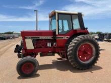 IH 1086 tractor