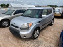 2011 Kia Soul 4 Door. Auto Transmission Must Start in Neutral 182,XXX Miles VIN 15090 Title, $25 Fee