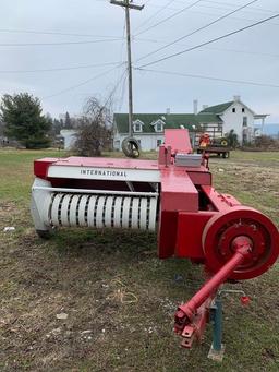 International 27 Square Baler
