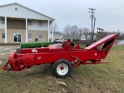 International 27 Square Baler