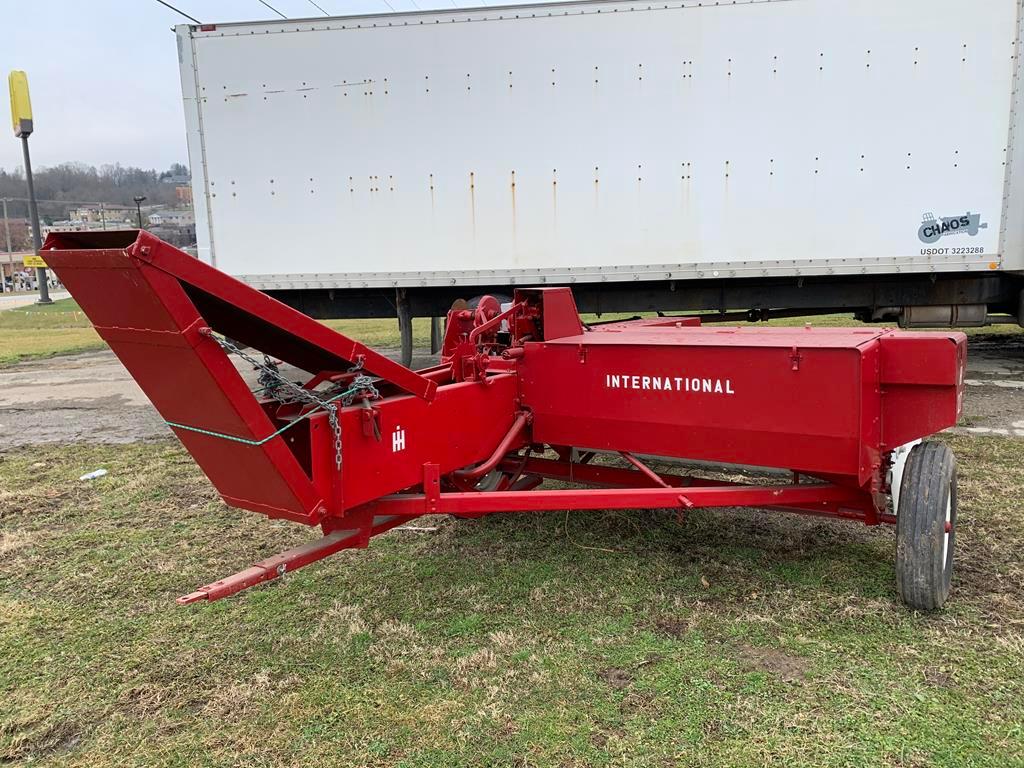 International 27 Square Baler