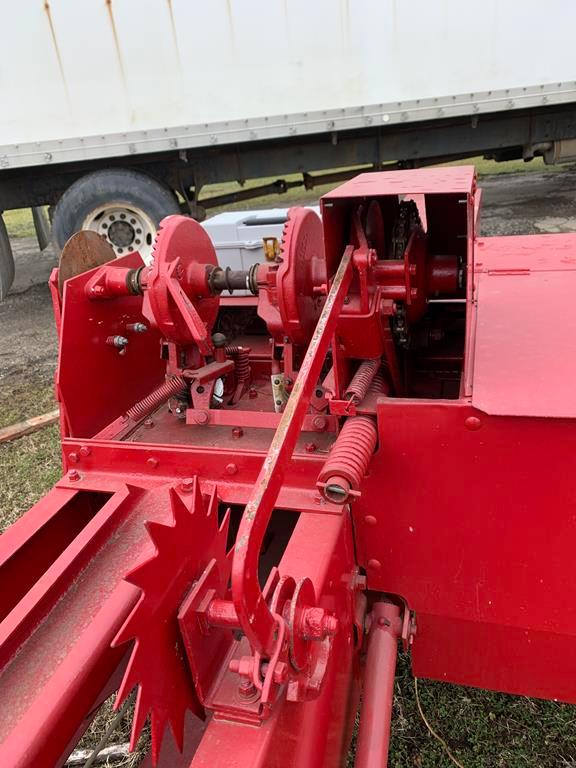 International 27 Square Baler