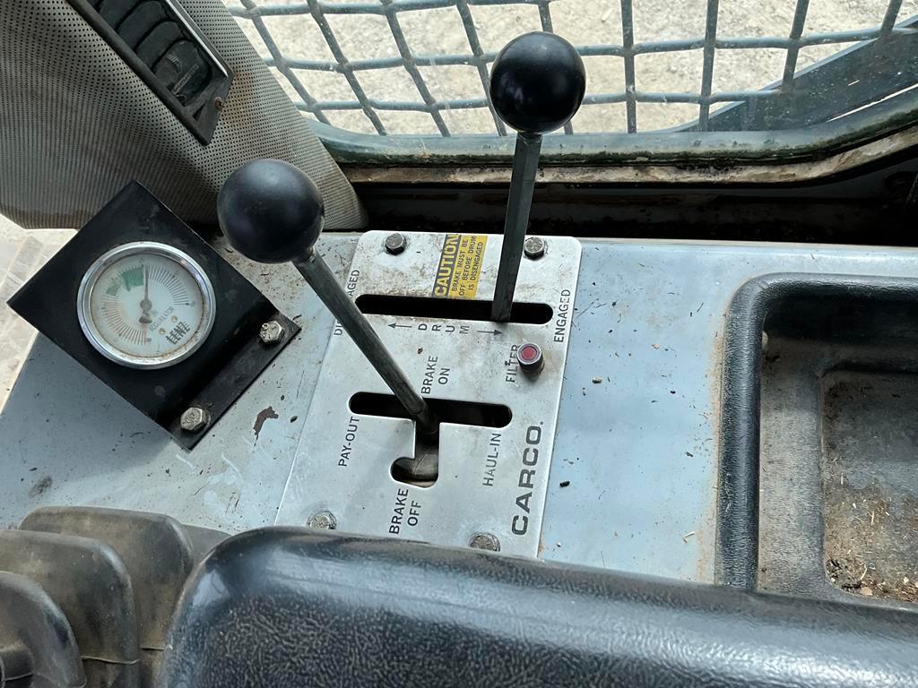 2002 John Deere 850C with Winch