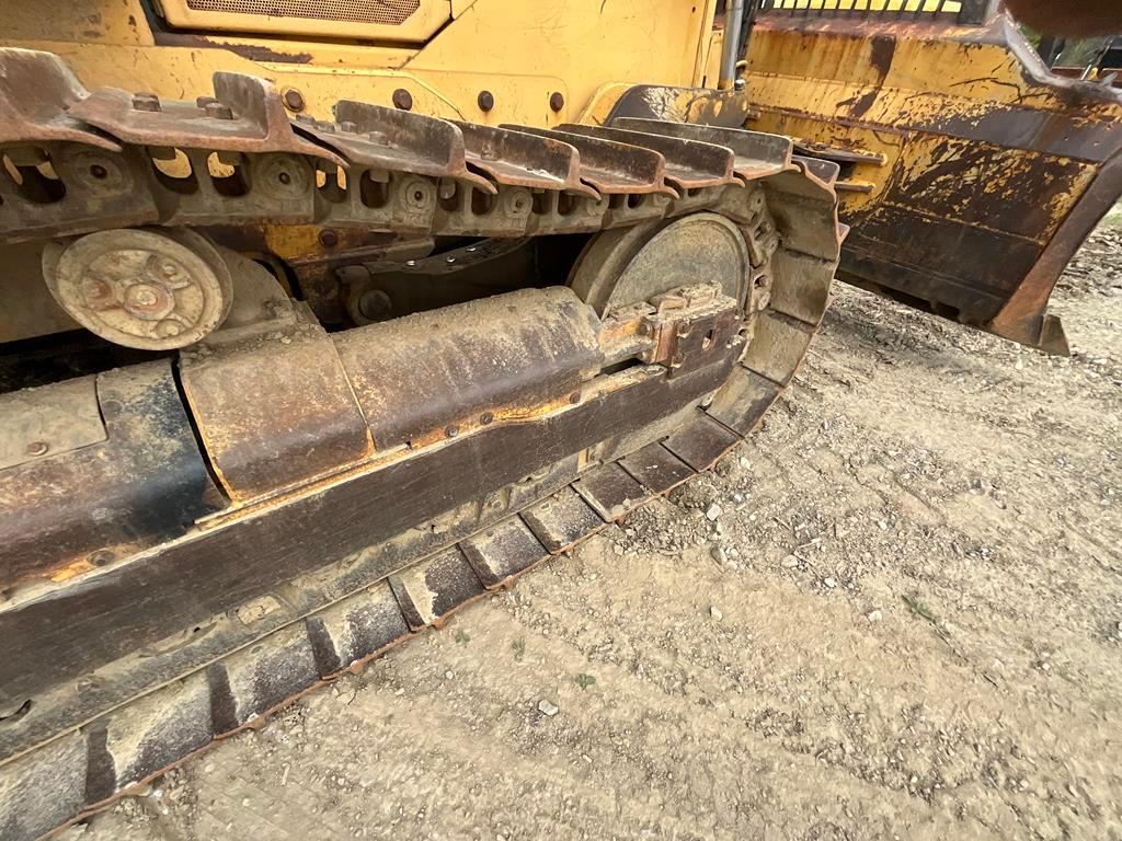 2002 John Deere 850C with Winch