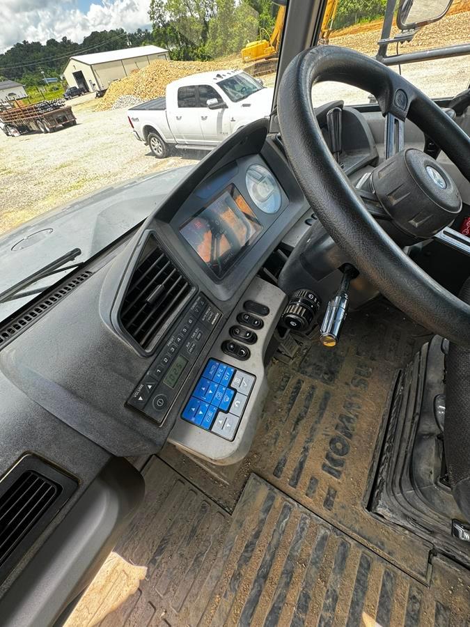 2019 Komatsu HM300