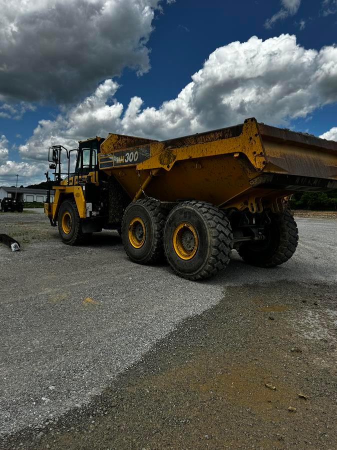 2019 Komatsu HM300