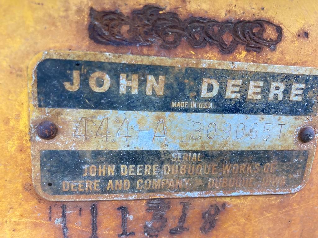 John Deere 444A