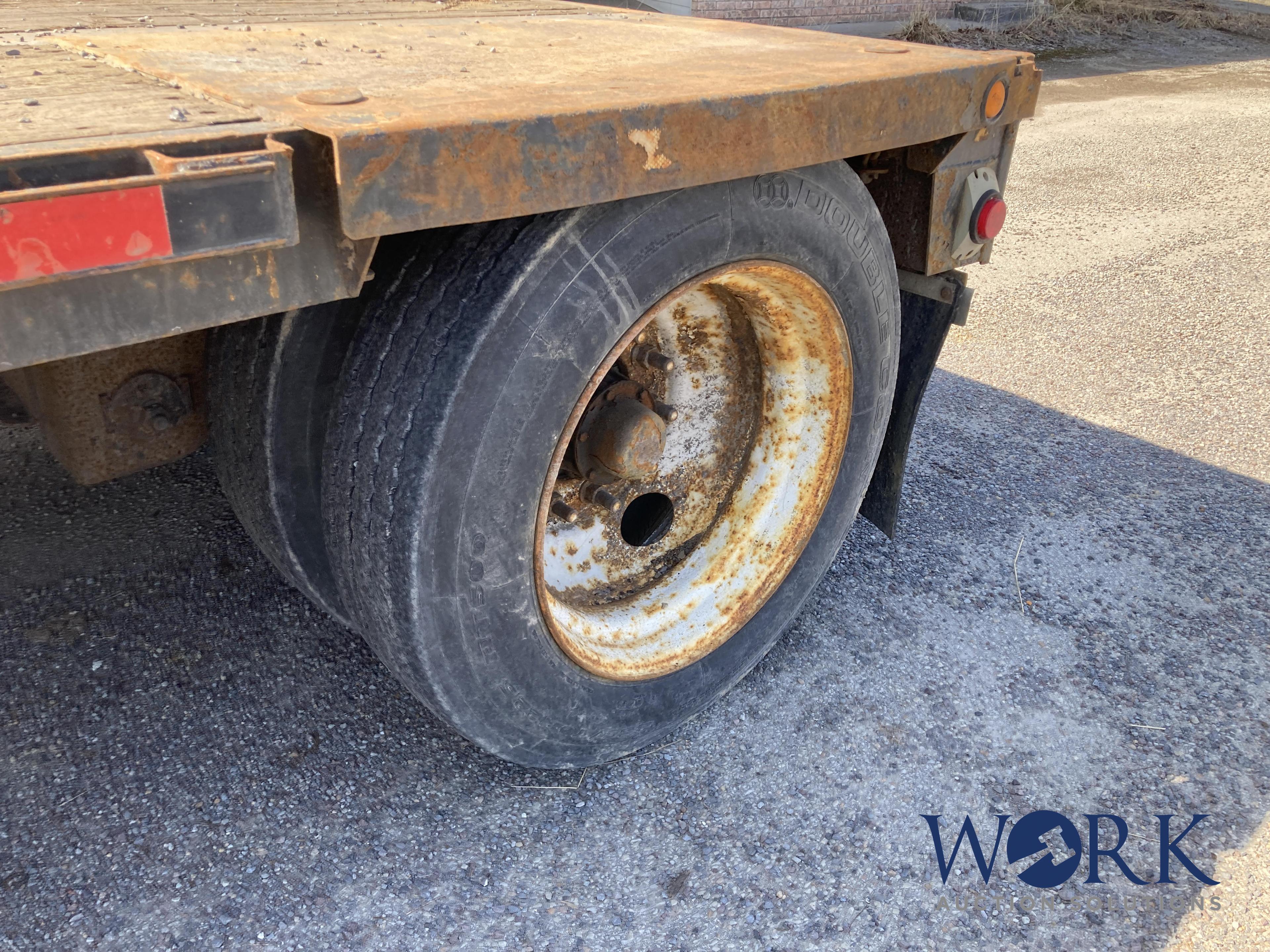 2007 Fontaine Step Deck Trailer