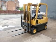 1990 CAT 1 Forklift