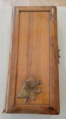 2 ANTIQUE PICTURE FRAMES