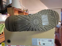 UGGS Bailey Button