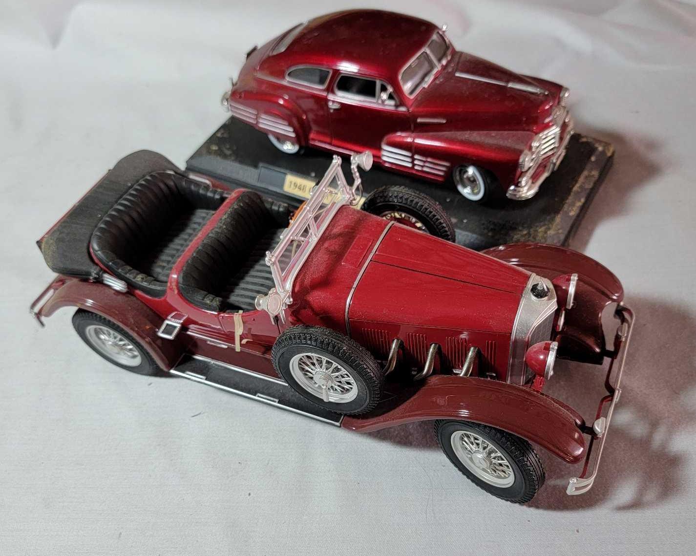 12 MODEL DISPLAY CARS