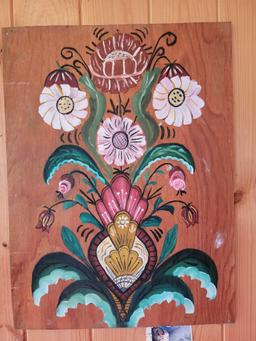 VARIOUS WALL HANGINGS