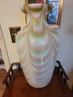 WALL DECORATIONS AND KNICK- KNACKS