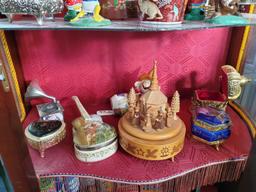 DISPLAY CABINET WITH CONTENTS