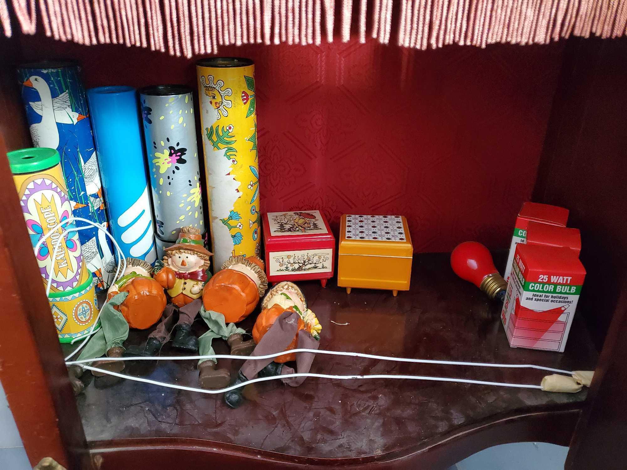 DISPLAY CABINET WITH CONTENTS