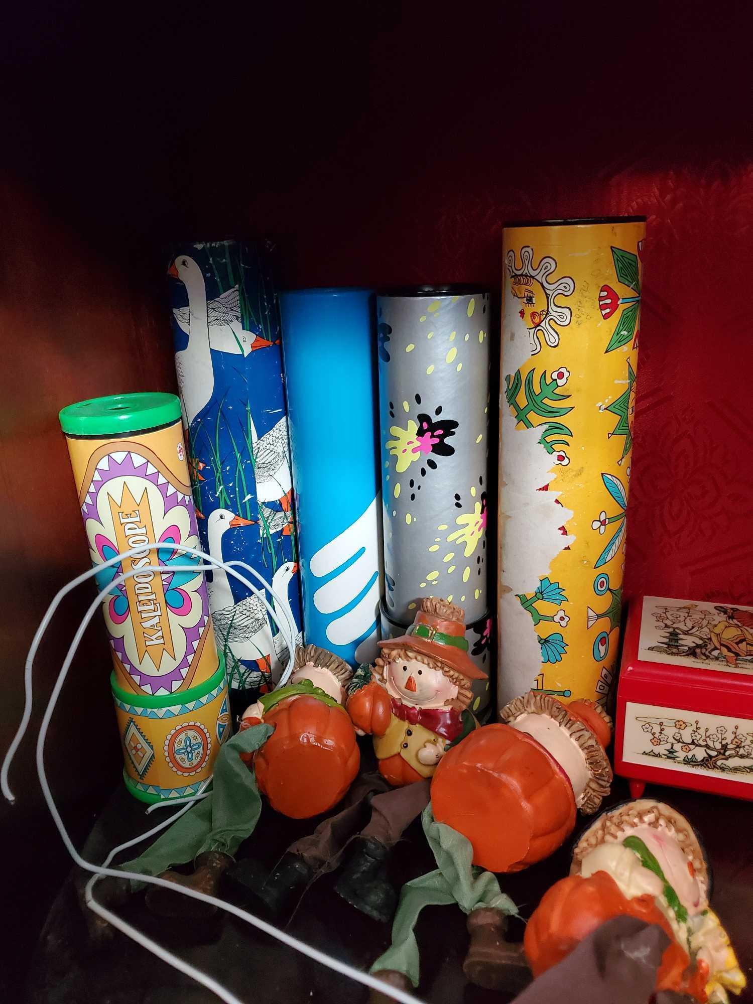 DISPLAY CABINET WITH CONTENTS