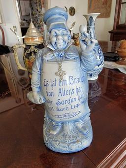 GROUP OF COLLECTABLES