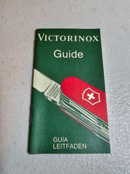 VICTORINOX ORIGINAL SWISS ARMY KNIFE