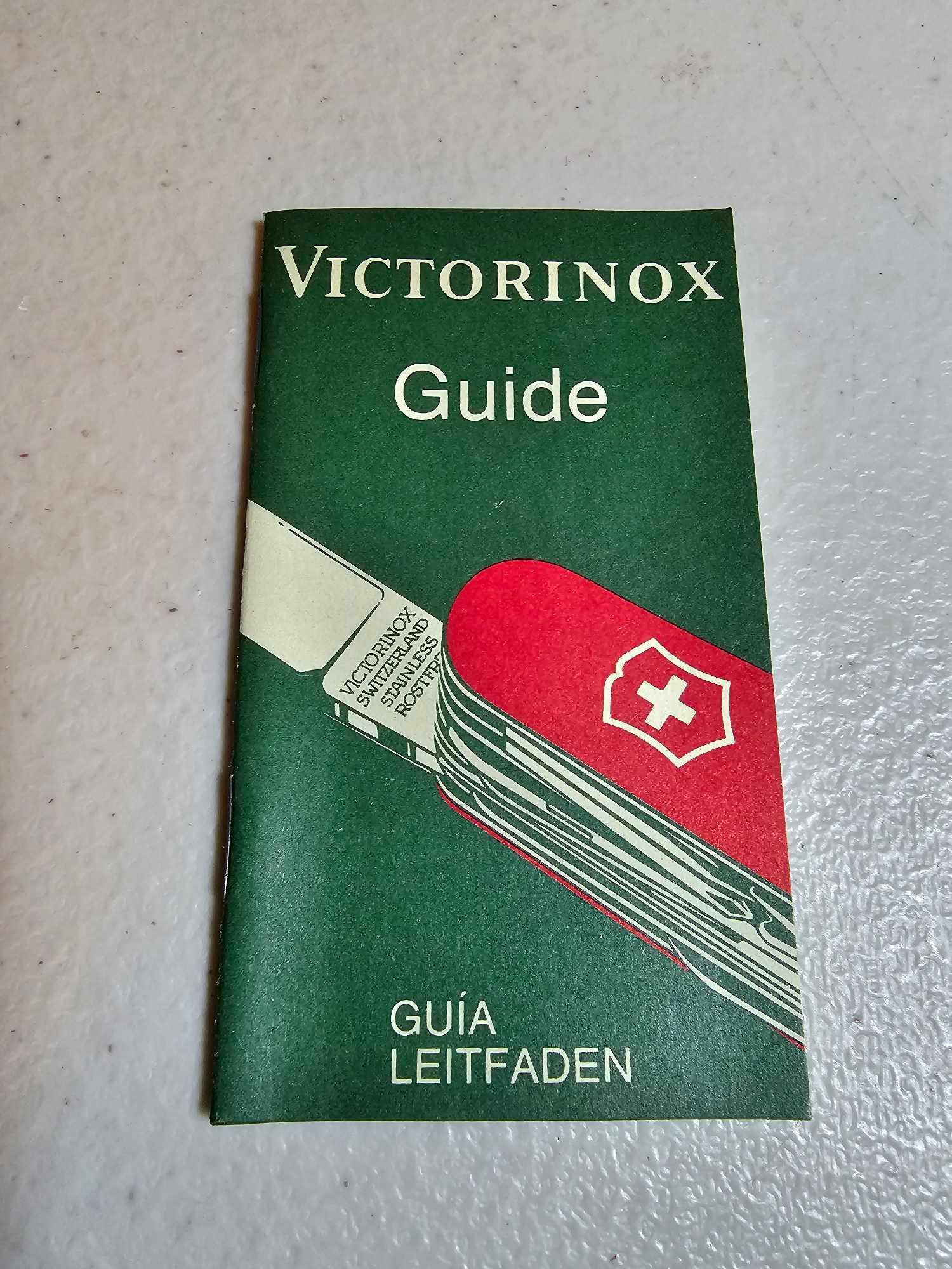 VICTORINOX ORIGINAL SWISS ARMY KNIFE