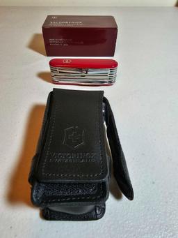 VICTORINOX ORIGINAL SWISS ARMY KNIFE