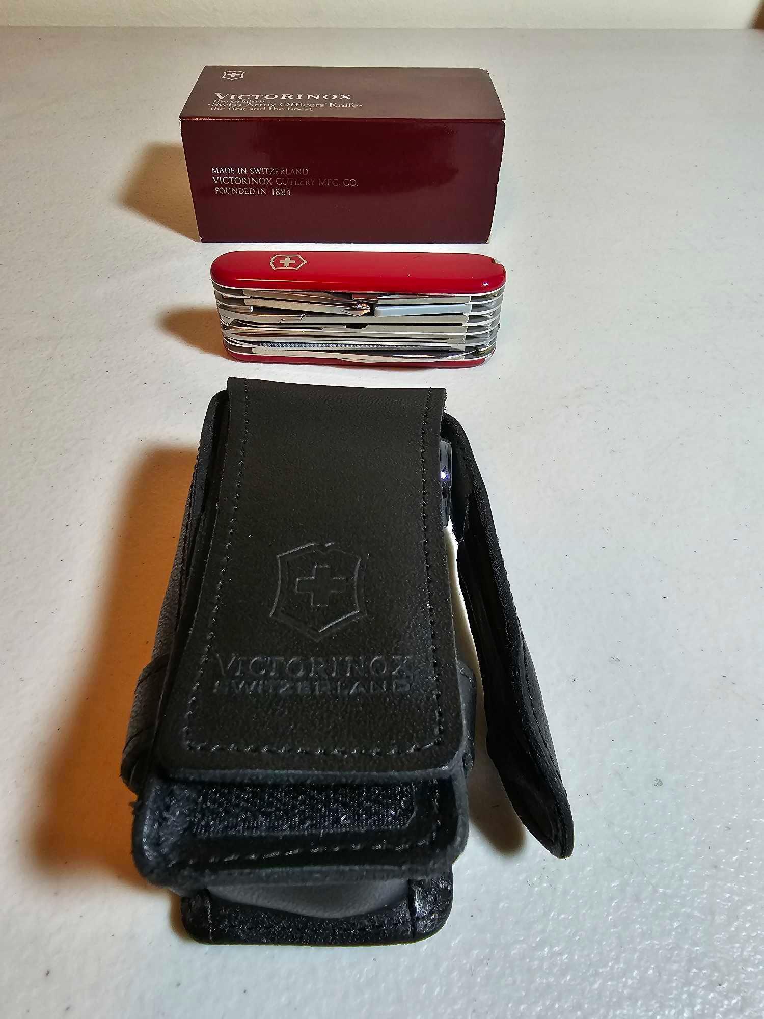 VICTORINOX ORIGINAL SWISS ARMY KNIFE