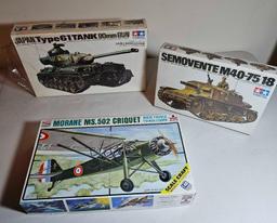 INTERNATIONAL TANK AND AIRCRAFT MODEL