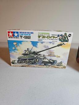 3 TAMIYA US ARMY MODEL TANKS
