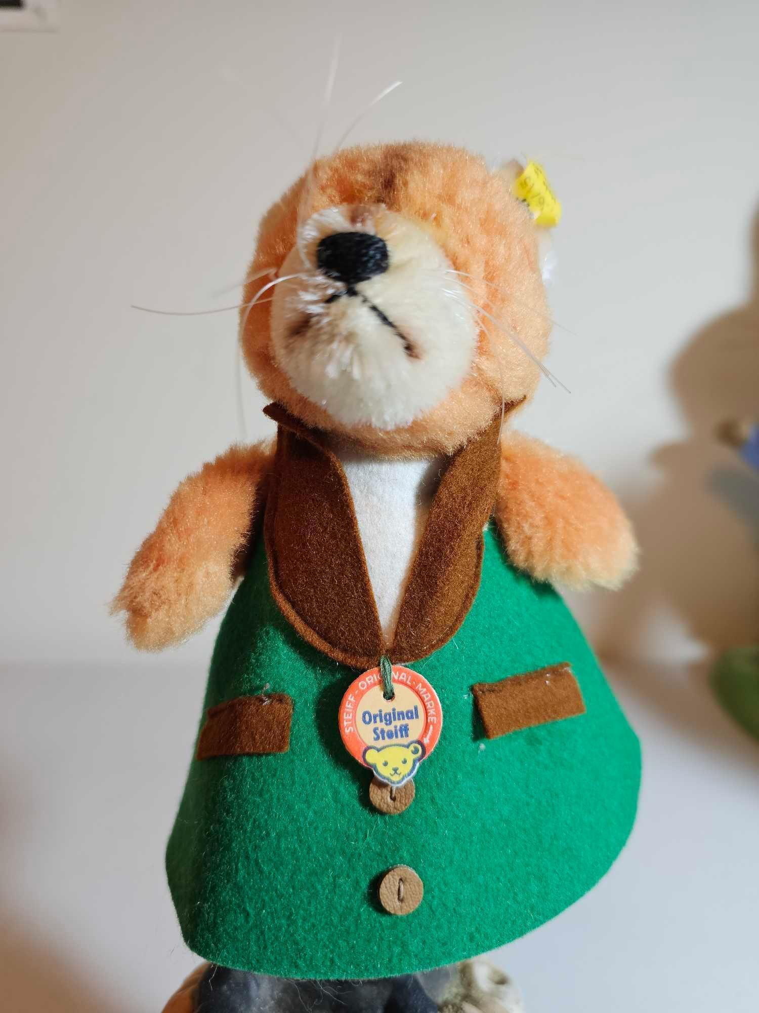 2 ORIGINAL STEIFF TOPPERS