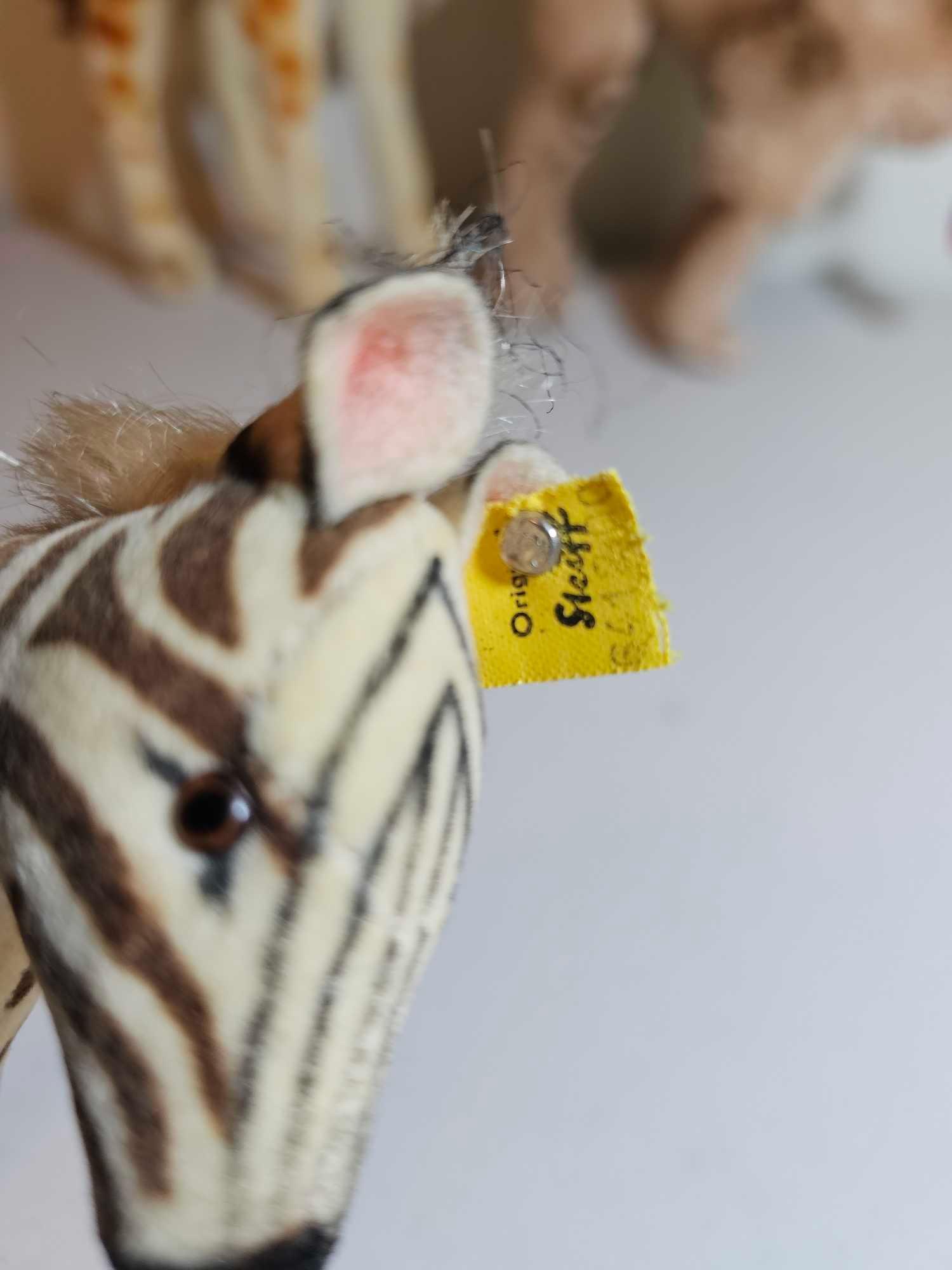 6 STEIFF WILD PLAINS ANIMALS