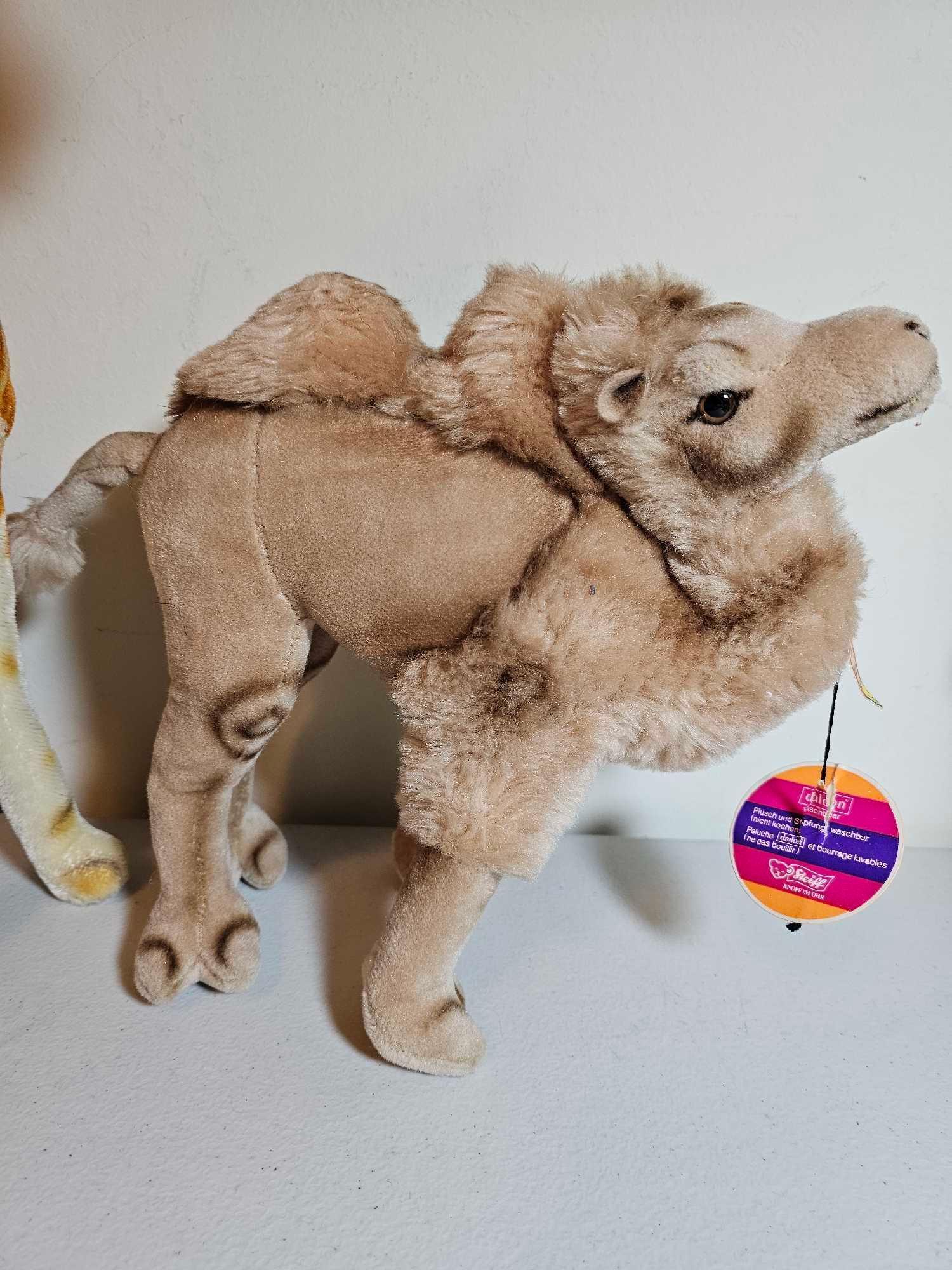 6 STEIFF WILD PLAINS ANIMALS
