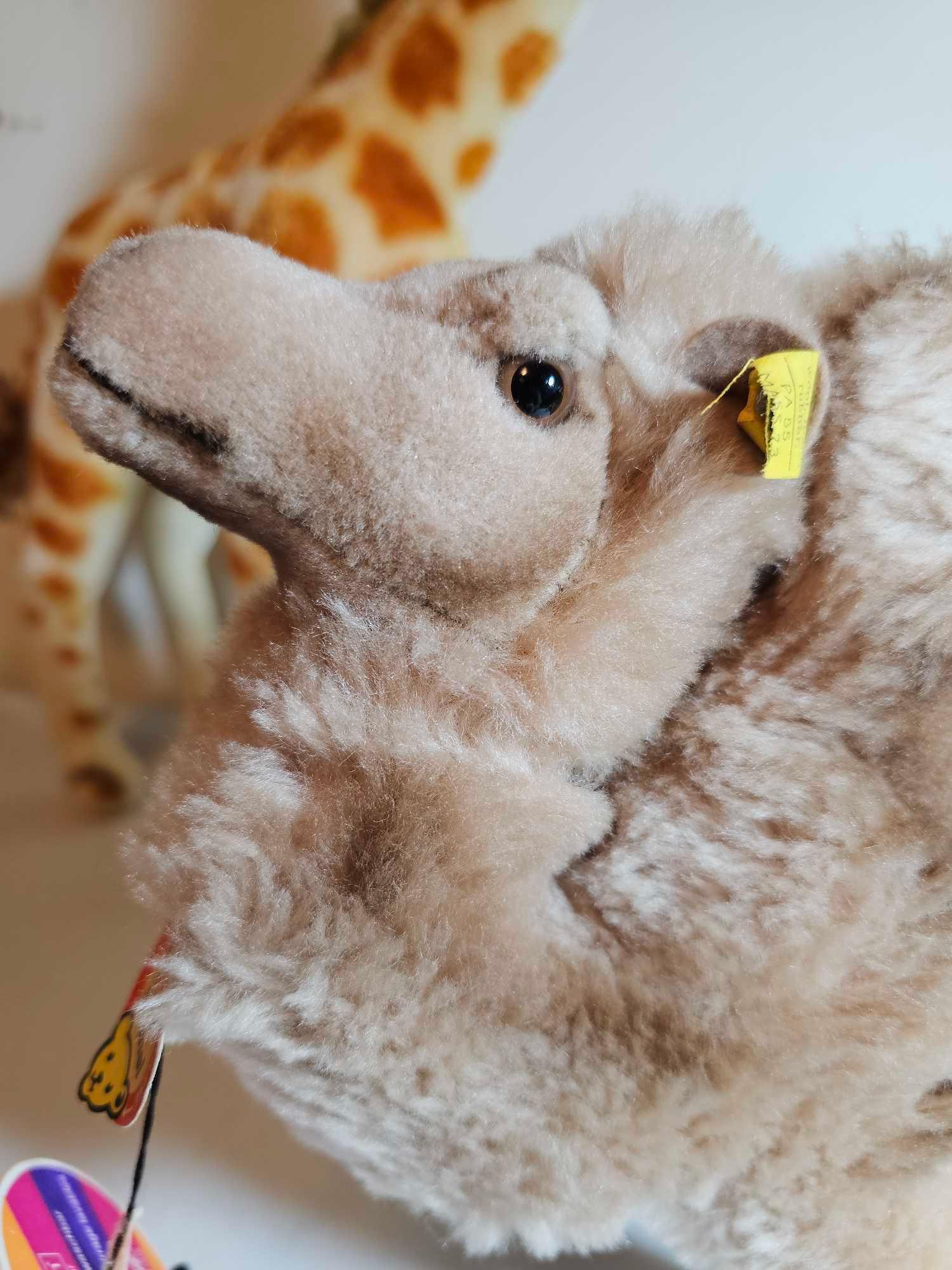6 STEIFF WILD PLAINS ANIMALS