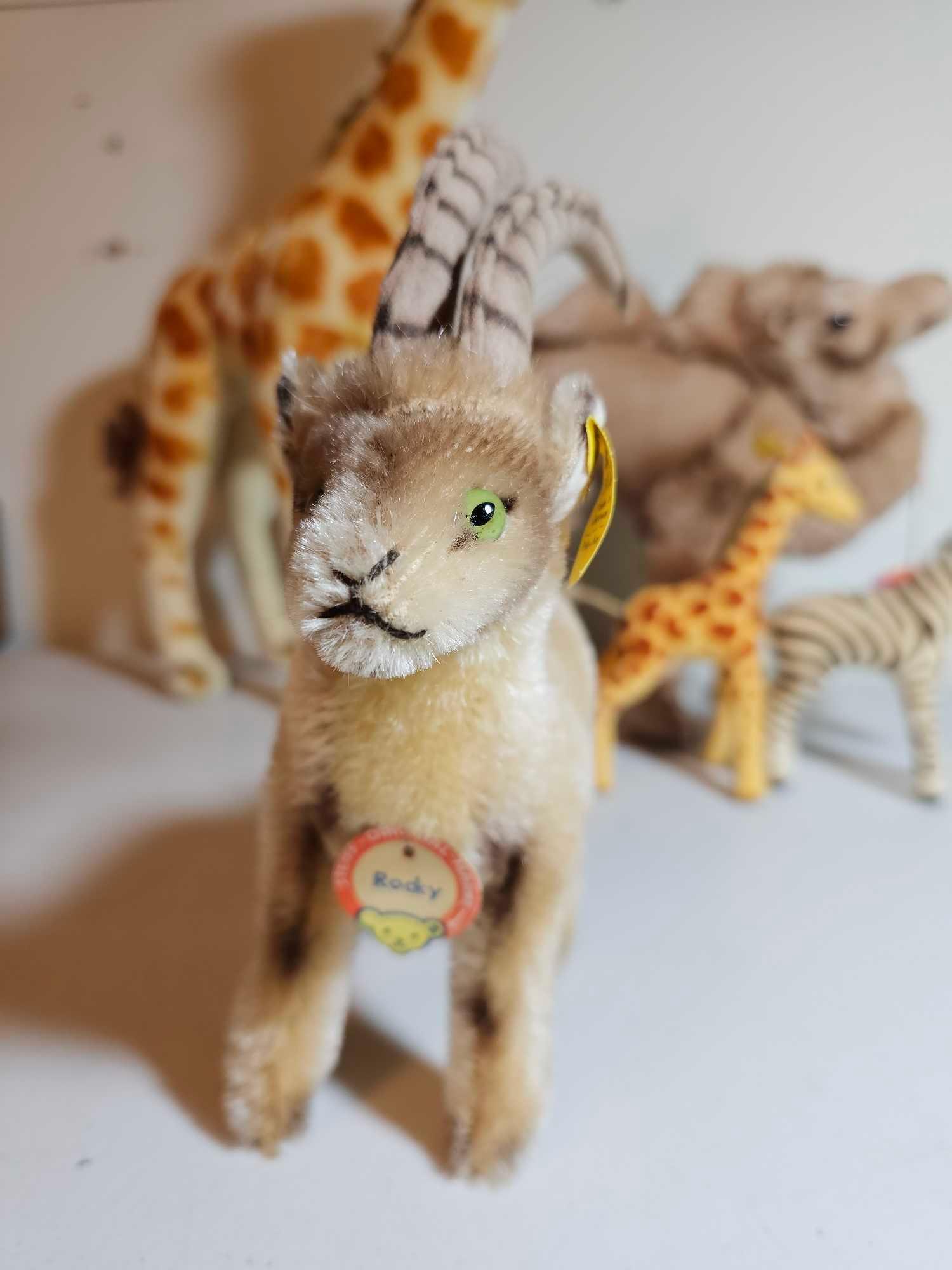 6 STEIFF WILD PLAINS ANIMALS