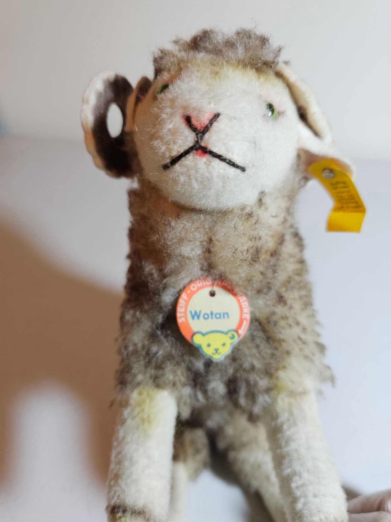 4 STEIFF FARM ANIMALS
