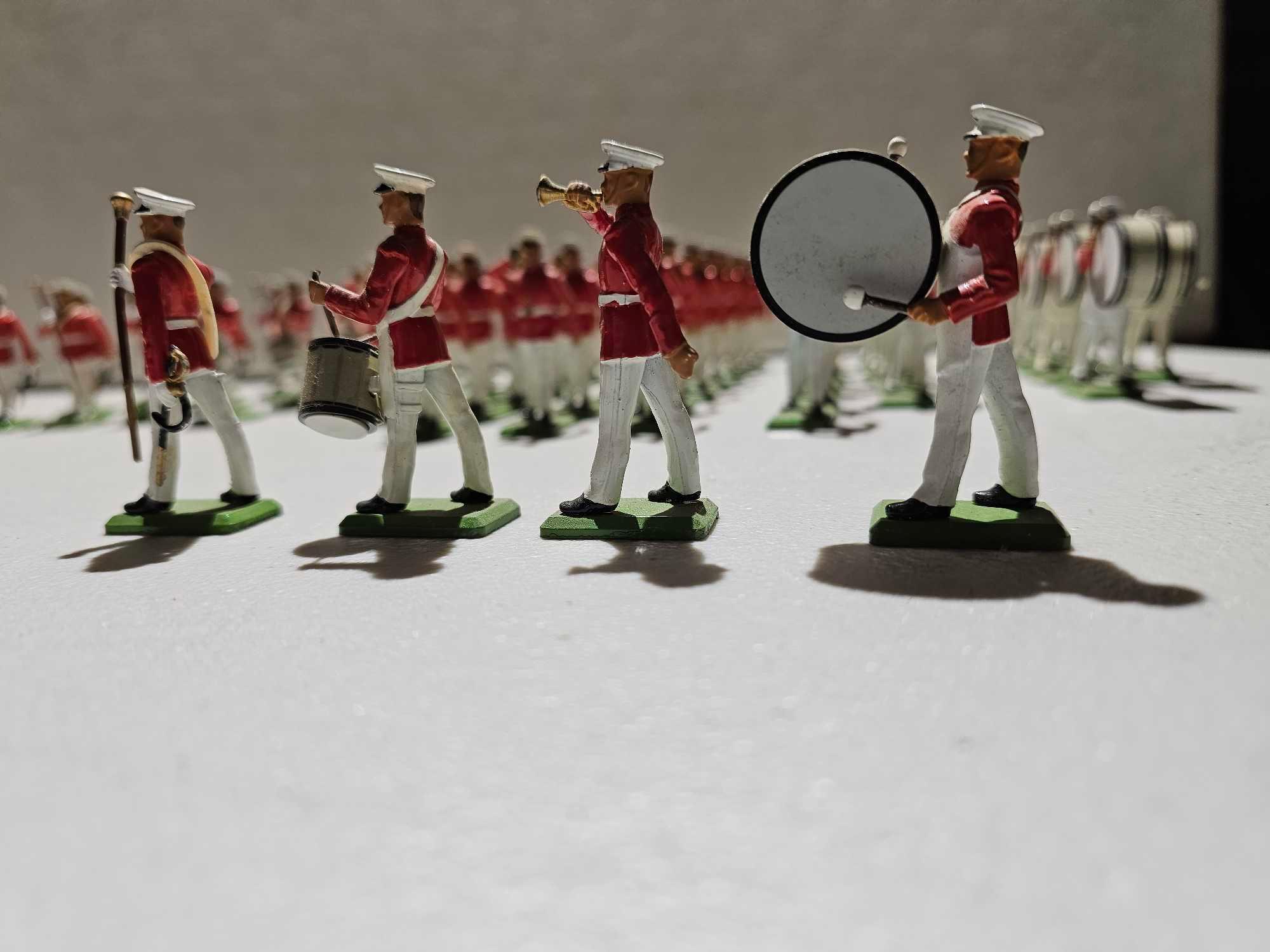 BRITIANS METAL USMC DRUM AND BUGLE CORP SOLDIERS