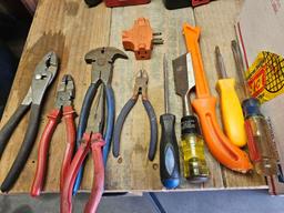 MIXED LOT OF HAND TOOL