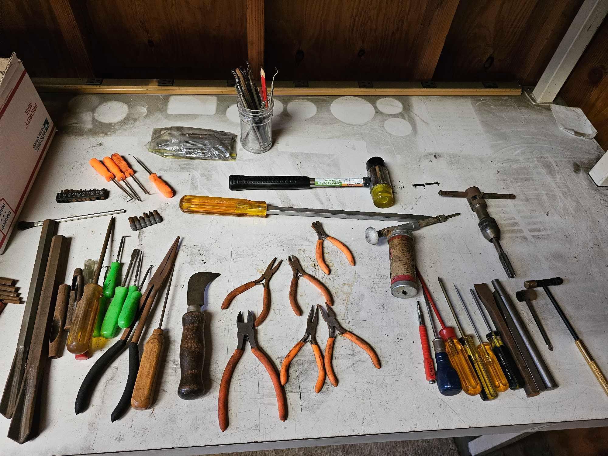 CRAFTSMAN TOOL BOX WITH HAND TOOLS