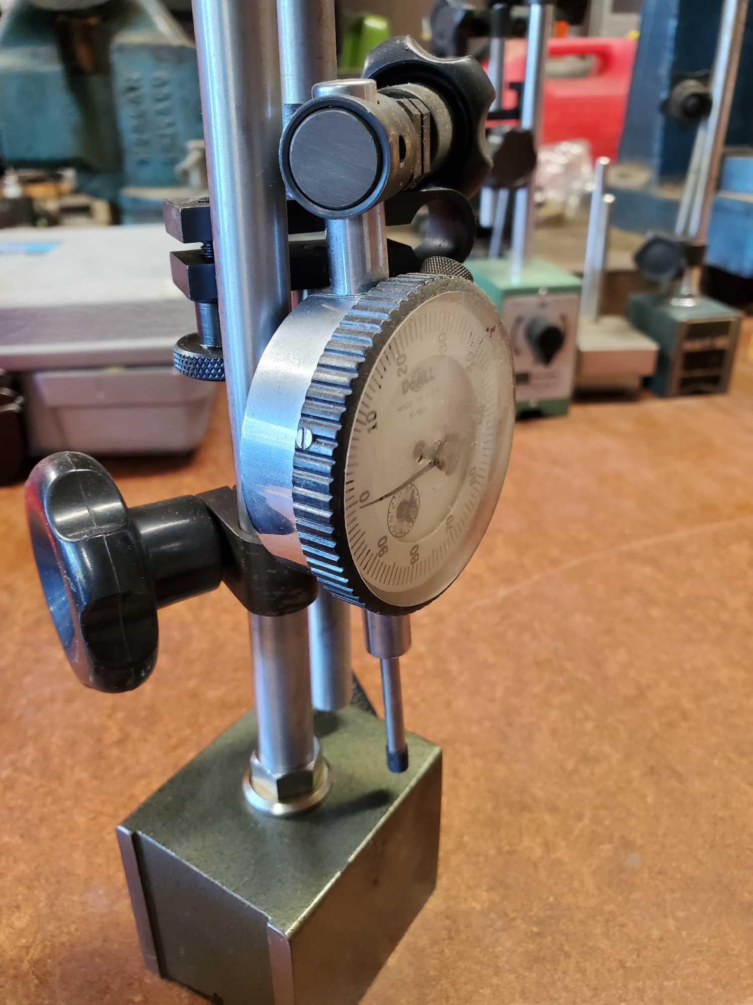 MITUTOYO MAGNETIC STAND WITH DOALL INDICATOR