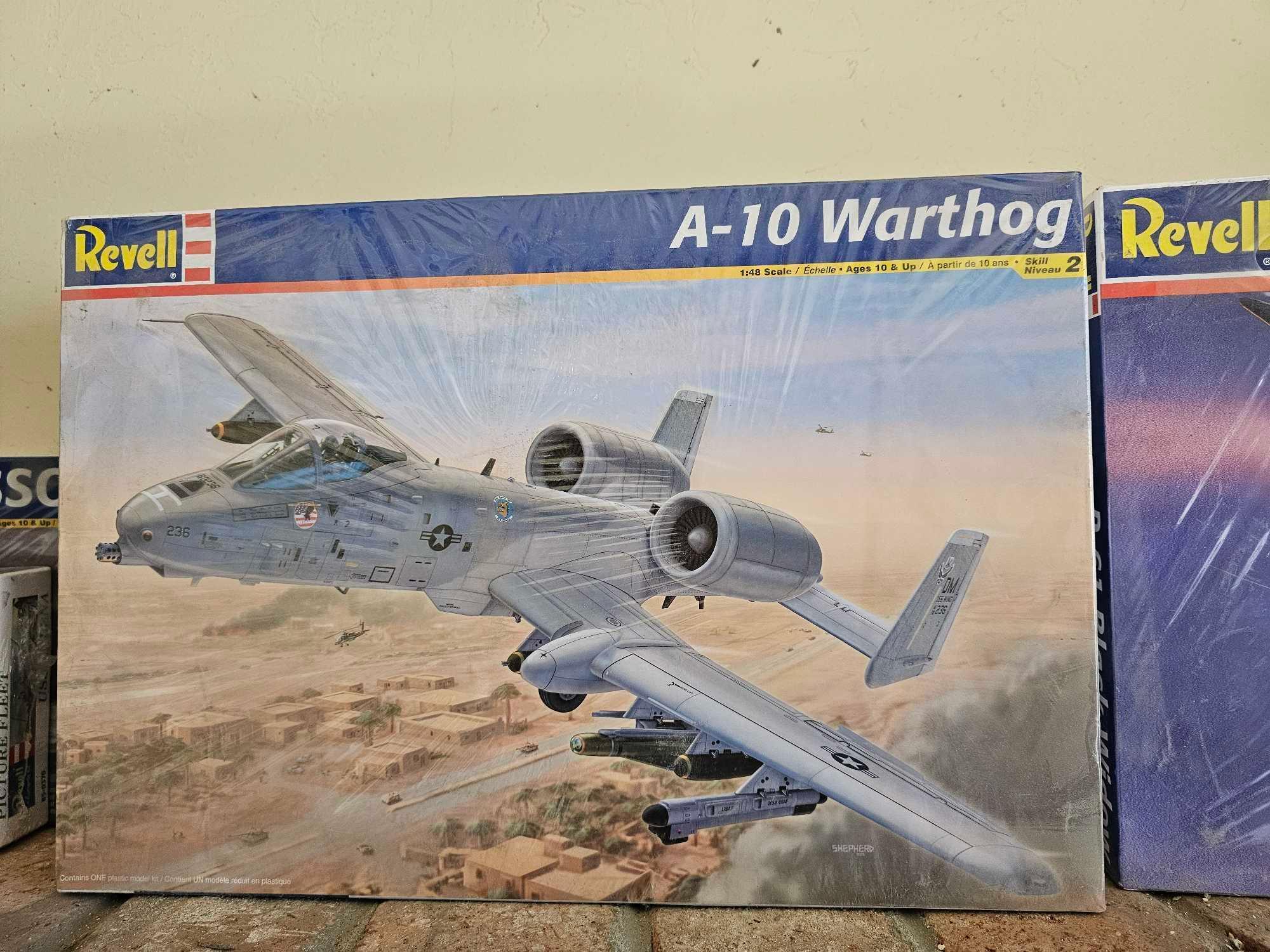 2 REVELL MILITARY AIRCRAFT MODELS