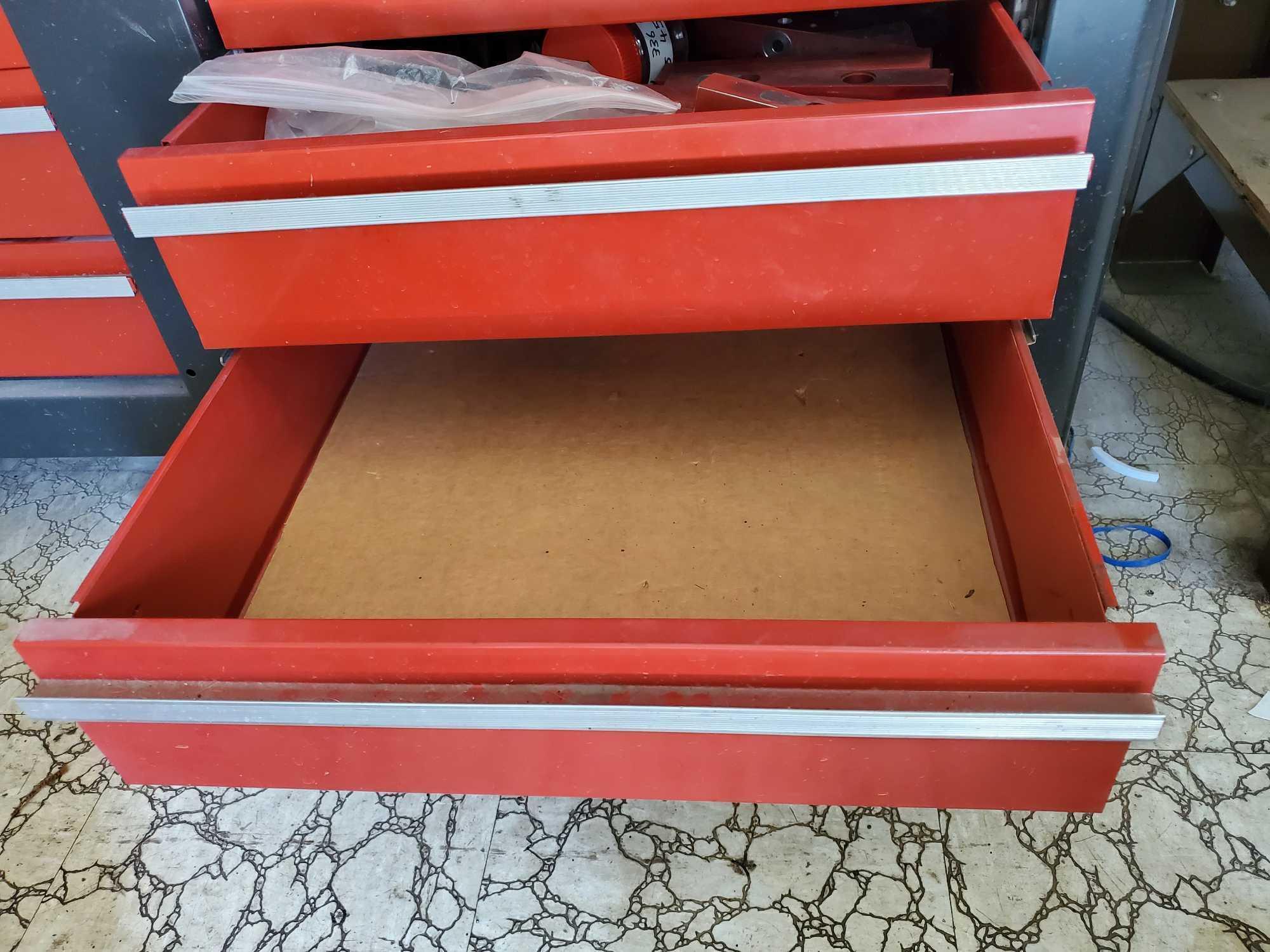 STORAGE CABINET WORKBENCH