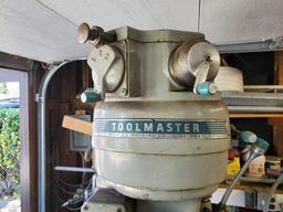 CINCINNATI TOOLMASTER MILLING MACHINE